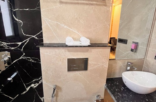 Greater Noida Hotel | The Grand Oasis Hotel & Resort