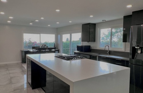 Whittier Casa | The Grand Whittier 35 Mins, Disneyland, Knotts, Dodger Stadium, Hollywood, DTLA.