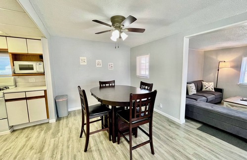 Rutland Casa | The Grandview Lake House, Dog Friendly, Near Lake Madison, Outdoor Patio