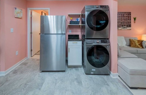 Spring Grove Casa | The Great Gatsby: Pink Flamingo Lounge Retreat!