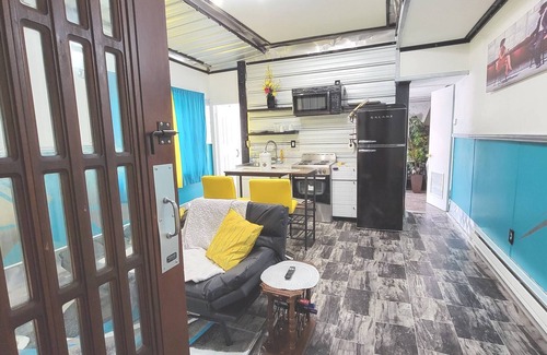 Camden Casa | The Great Suite With Parking Near Philadelphia