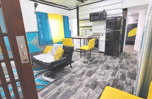 Camden Casa | The Great Suite With Parking Near Philadelphia