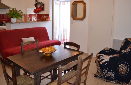 Grezes Apartamento | El Nido Verde en Saint Sulpice sur Célé te da la bienvenida con tu perro