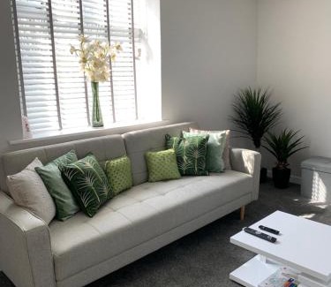 Farnworth Apartamento | The Greens Apartment