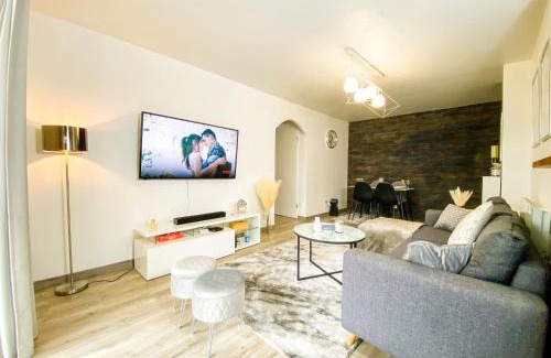 Bussy-Saint-Georges Apartamento | The Grey House - Parking - Piscine - RER à 6 min