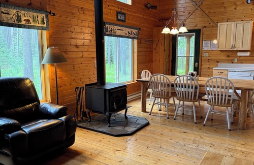Columbia Falls Cabina | The Grizzly Cabin at Glacier Park is in the remote North Fork, Flathead River.