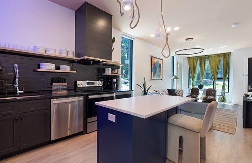 Nashville Apartamento | The Grove by AvantStay – Stylish Group Stay with Private Bathrooms