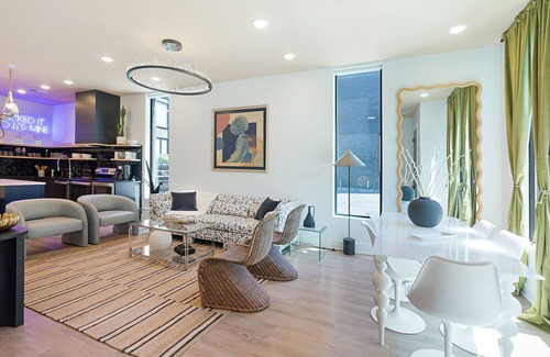 Nashville Apartamento | The Grove by AvantStay – Stylish Group Stay with Private Bathrooms