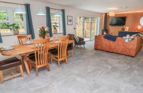 Haverfordwest Casa | The Grove