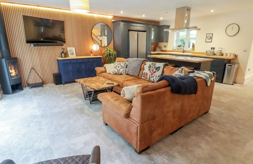 Haverfordwest Cabaña | The Grove