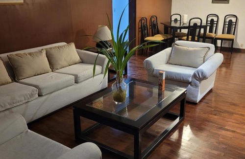 Petit Jean Ocharán Apartamento | The Guest House 2 at Miraflores, Lima Peru