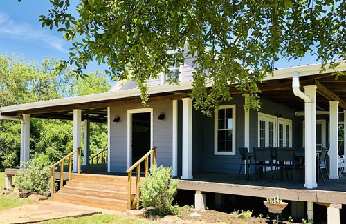 Oakland Otro | La casa de huéspedes en Twin Oaks Ranch