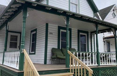 Old Forge Casa | Cozy Main Street “The Guide’s Cottage”