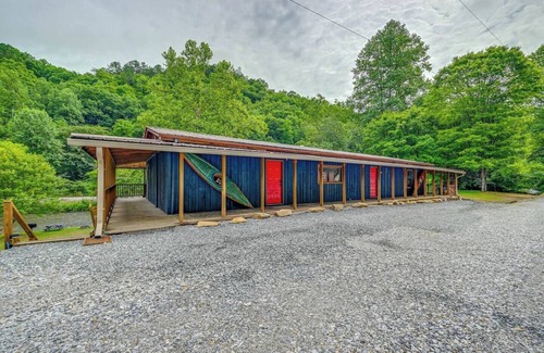 Bryson City Condominio | The Hala Lodge and Campground -Riverfront Class 3 -1Bed/1Bath on Nantahala River