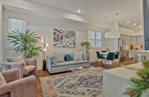 Madison Casa | The Hall Haus - Rooftop Oasis