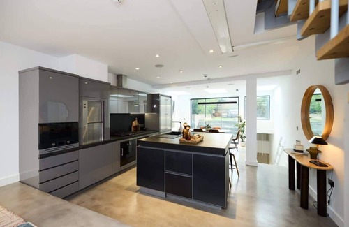 St. Johns Wood Casa | The Hamilton Gardens Hideaway