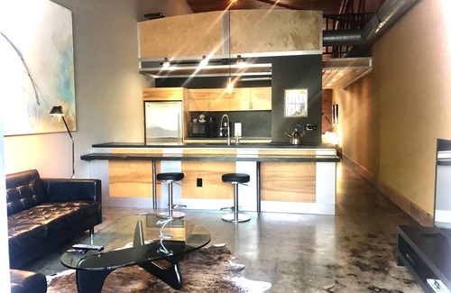 Rosewood Apartamento | The Hangar Lofts Hotel