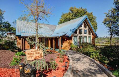 Shasta Lake Casa | The Happy Bear Lodge