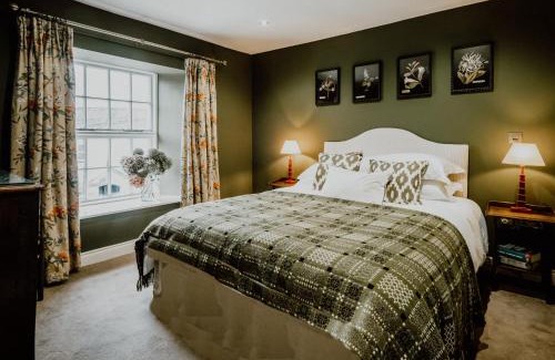 Bowland Bridge Hotel | The Hare & Hounds Inn