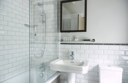 Chorley Hotel | The Hartwood Hall Hotel by Greene King Inns