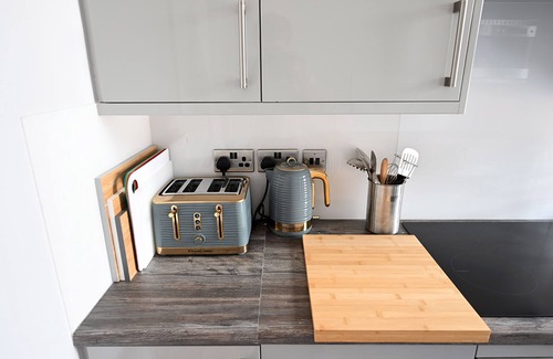 Stratford-upon-Avon Casa | The Hathaway's Town Centre House.