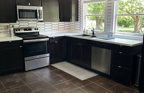 Eureka Casa | The Haven Eureka! 4Bedroom 1.5 Bath Walking distance to The Cannery