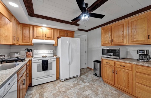 Stony Run Casa | The Hawk's Nest: 2-bedroom house. Hike to Hawk Mountain /Appalachian/Kempton, PA