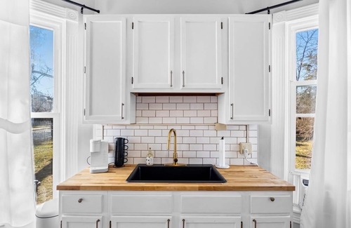 Northside District Apartamento | The Headley House - Chic & Cozy space in the heart of downtown