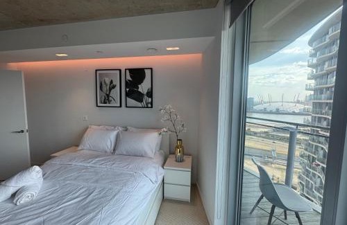 Docklands Apartamento | The Heights at Riverline O2 View & AC