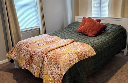 Edenton Otro | The Hen House