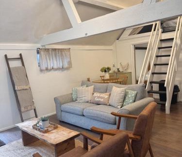 Lechlade Casa | The Henloft Cotswolds Farm Stay With Pool