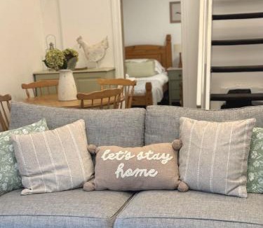 Lechlade Casa | The Henloft Cotswolds Farm Stay With Pool