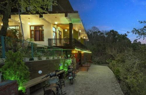 Kasauli Hotel | The Heritage Village Kasauli