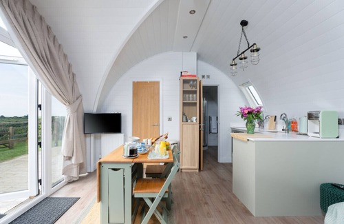 Castallack Cabina | The Hideaway at Tremorna Farm