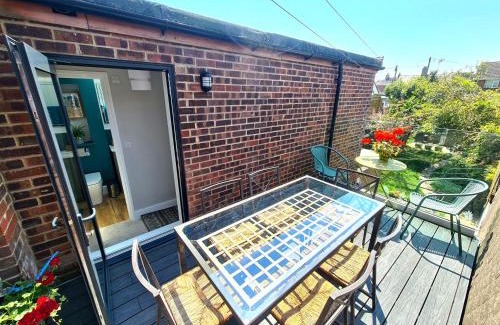 Wareham Casa | The Hideaway - Central Wareham