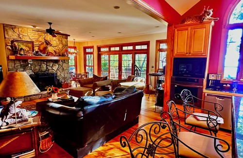 Rosman Casa | The High Carolew Over Brevard: A Scenic Mountain Escape b / t Asheville & Cashiers