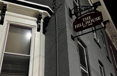 Pottsville Casa | The Hill House - Historic Townhouse near Yuengling