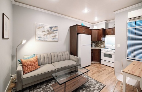 East Village Apartamento | The Historic Broadlind Hotel at Long Beach Convention Center