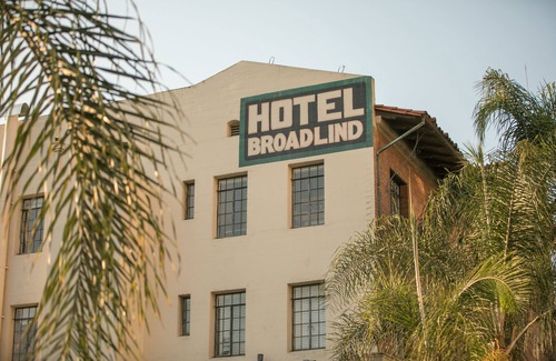 East Village Apartamento | The Historic Broadlind Hotel at Long Beach Convention Center