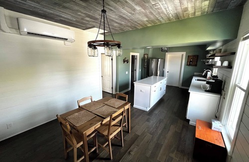 Sheboygan Falls Apartamento | The Historic Downtown Suite