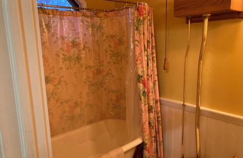 Waynesville Hotel | The Historic Herren House