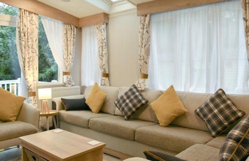 Prenteg Casa | The Hollies Lodge