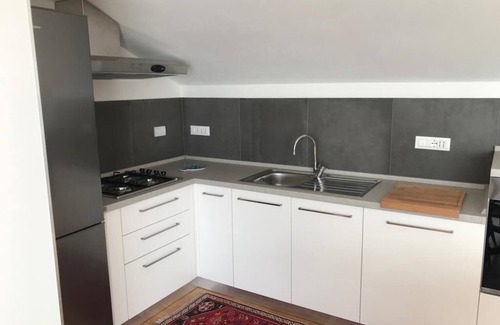 La Spezia Villa | La casa con vistas a Emma es un encantador apartamento con una espléndida vista al mar.