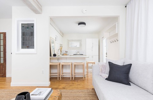 Wellington Casa | The Hudson Guest House | Waterfront with Hot Tub