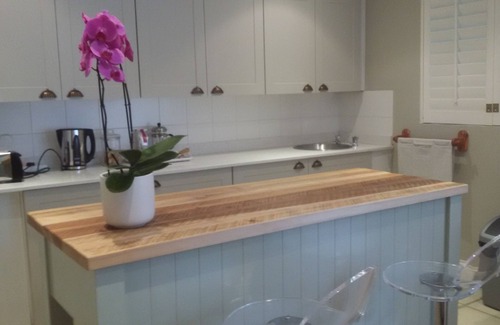 Greater Johannesburg Metropolitan Area Cabaña | The Hurst Self Catering Cottage