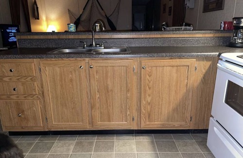 Hornbeak Casa | The Hut. Cozy 2-bedroom mobile home on peaceful Reelfoot Lake with boat shed