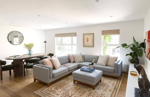 Colville Casa | The Iconic Portobello Mews House