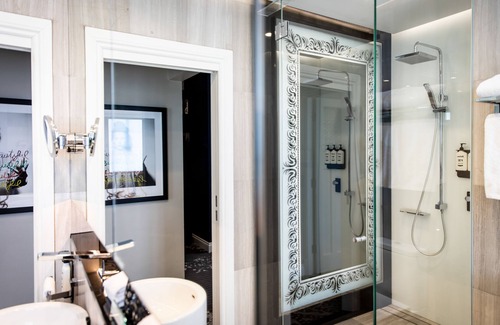 Spring Hill Hotel | The Inchcolm by Ovolo