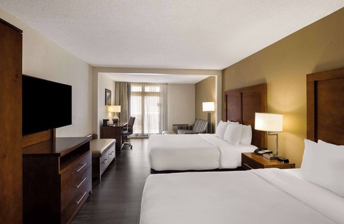 Sevierville Hotel | The Inn at Apple Valley, an Ascend Collection Hotel