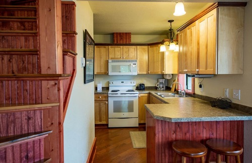 Croftville Condominio | El Inn en Croftville Road Cottages # 5. En la orilla del lago superior.